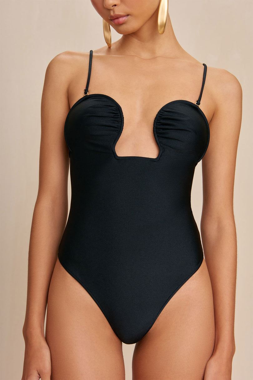 Cult Gaia Celia One Piece Body Mustat | ONPZ37154